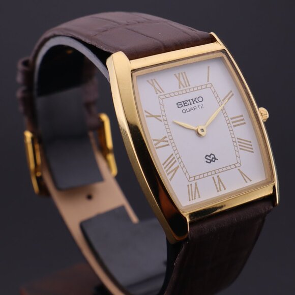 Vintage Seiko Slim Tonneau Tank Quartz Gentlemen's Wrist Watch  - FREE SHIPPING - Picture 1 of 14